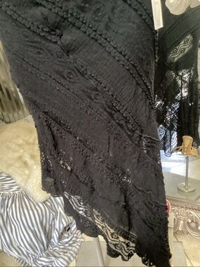 Black Lace Midi Skirt - Women coton lace angles with a ruffle